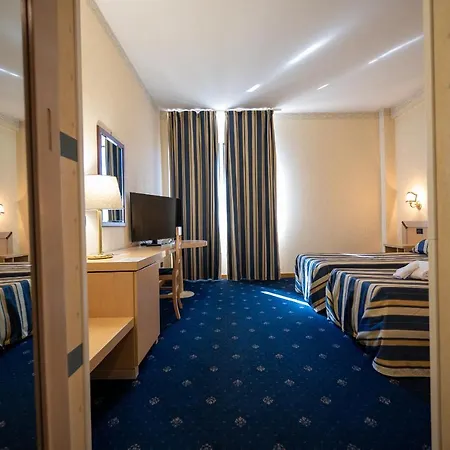 Torre Di Pratolungo 3* Roma